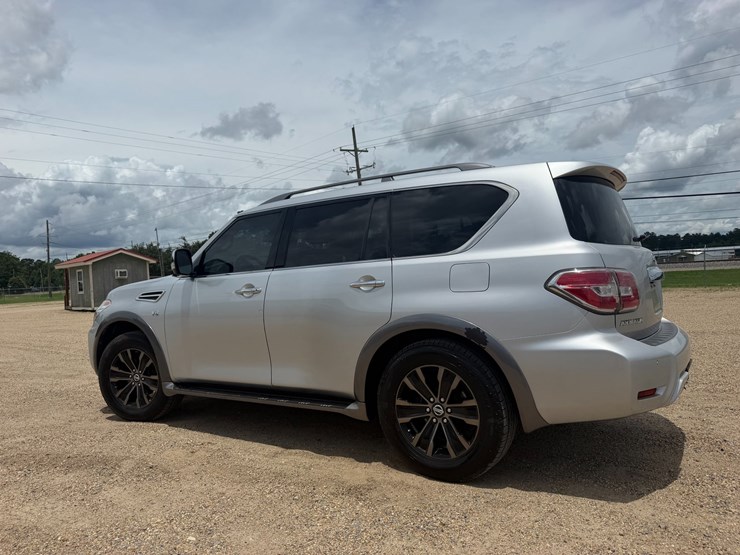 2017-nissan-armada-image-4