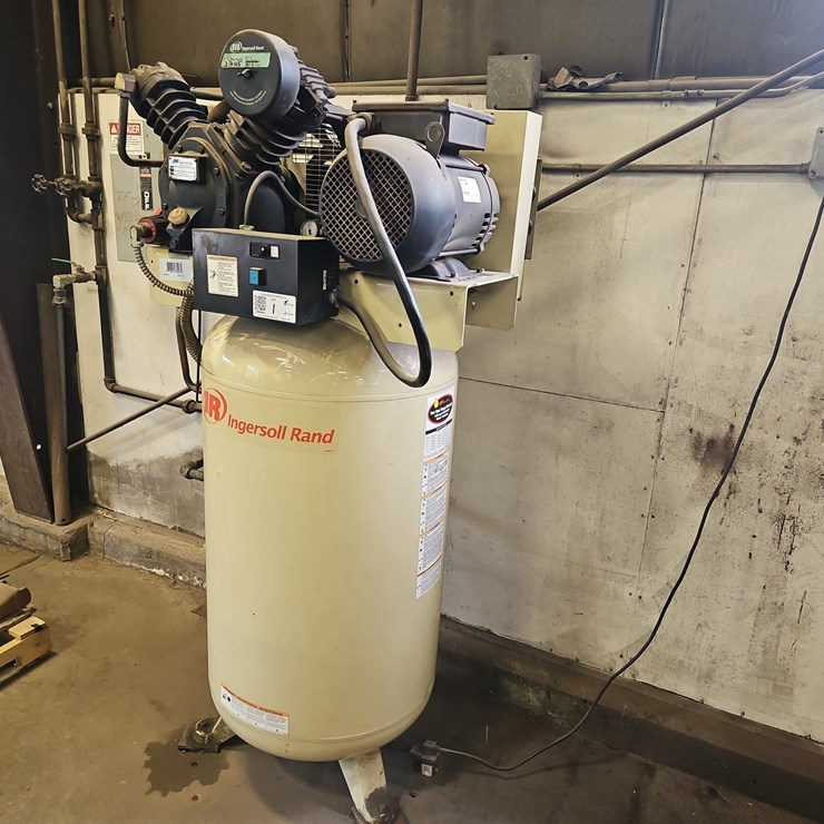 INGERSOLL RAND 80 GALLON AIR COMPRESSOR