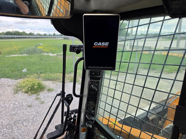 2020-case-tv450b-image-11
