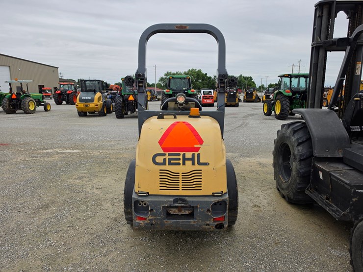 2015-gehl-540-image-13