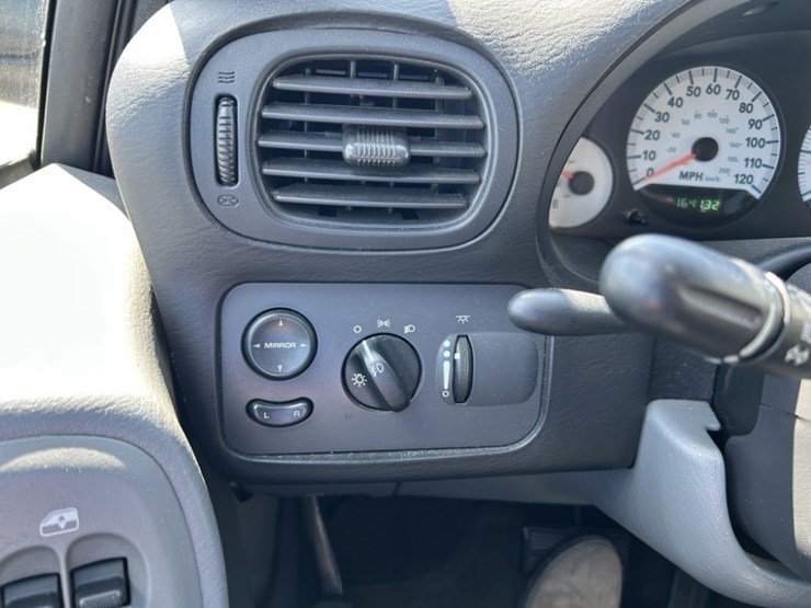 2006-dodge-grand-caravan-image-25