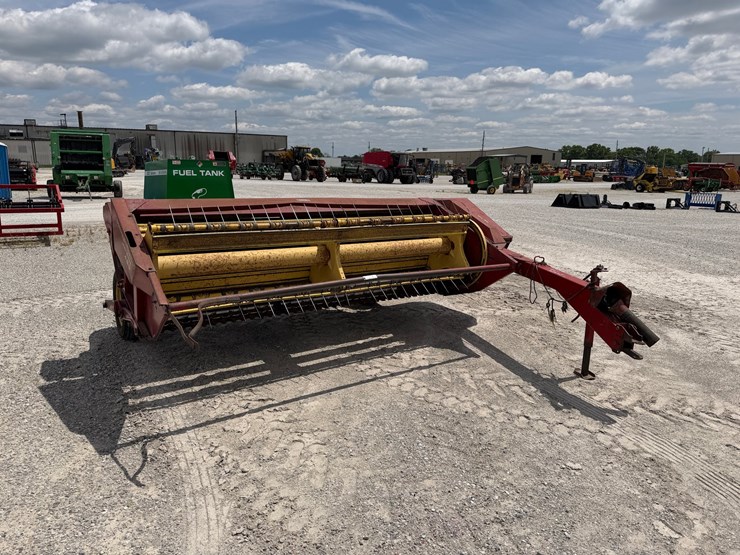 new-holland-489-image-1