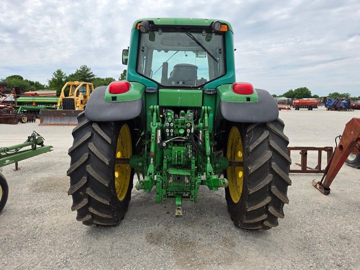 2003-john-deere-7520-image-13