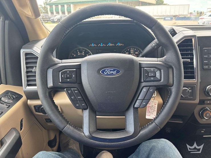 2016-ford-f150-image-16