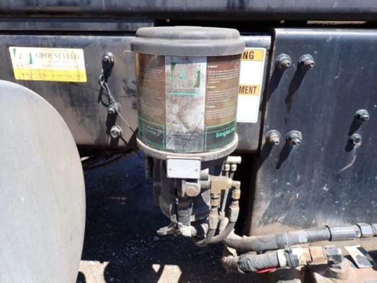 2015-mack-granite-gu813-image-50