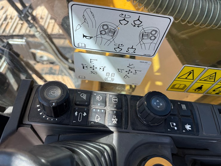 2023-caterpillar-330-image-38