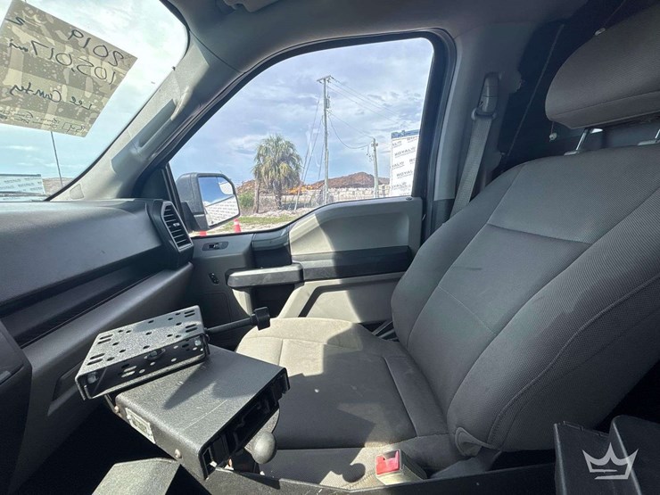 2019-ford-f150-image-17