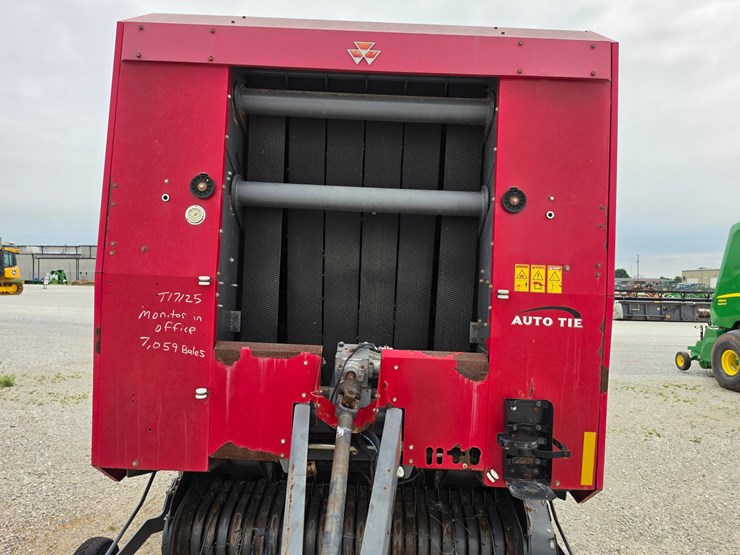 2014-massey-ferguson-2946-image-3
