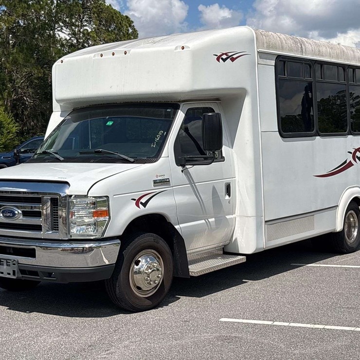 2017 FORD E350