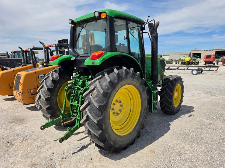 2014-john-deere-6140m-image-16