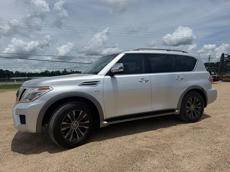 2017-nissan-armada-image-1