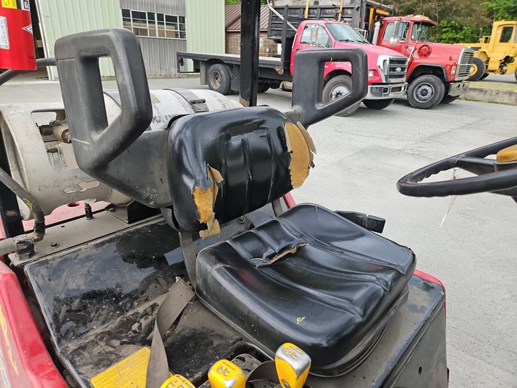 clark-gcx20-propane-forklift-image-15