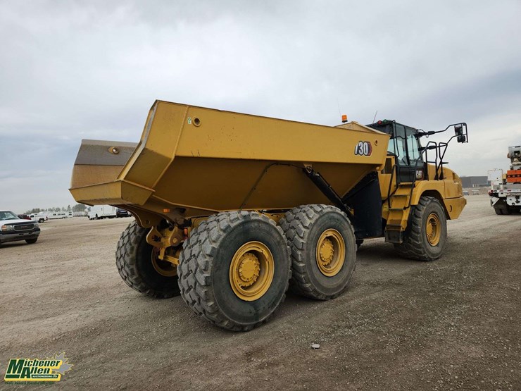 2022-caterpillar-730-image-5