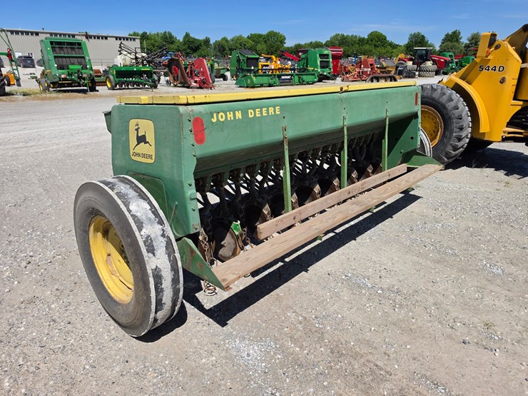 john-deere-8300-image-7