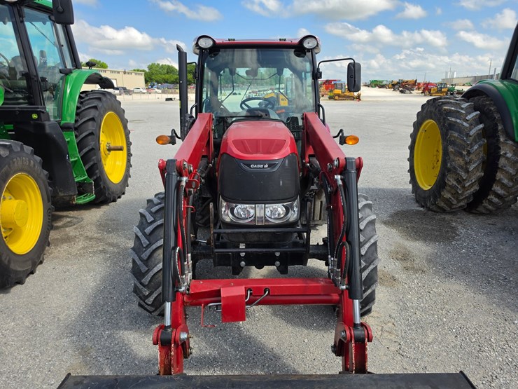 2022-case-ih-farmall-75a-image-4