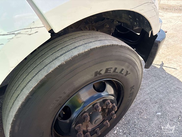 2016-ford-f750-image-12