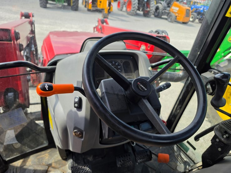 2022-case-ih-farmall-75a-image-13