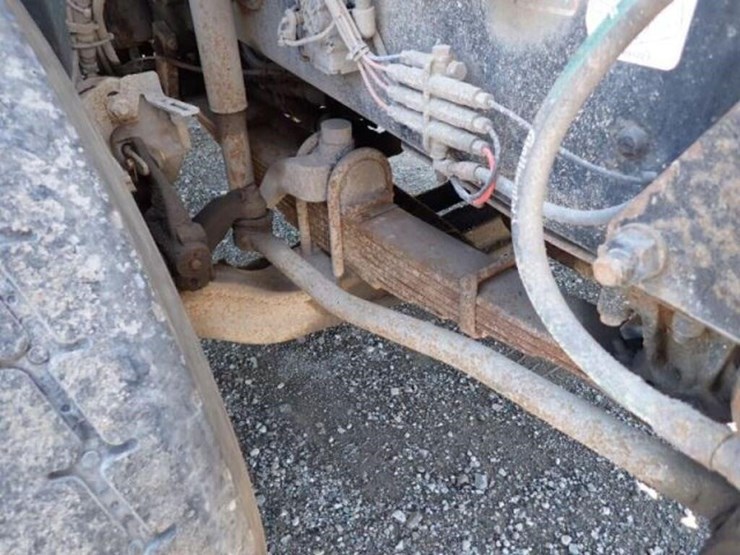 2015-mack-granite-gu813-image-36