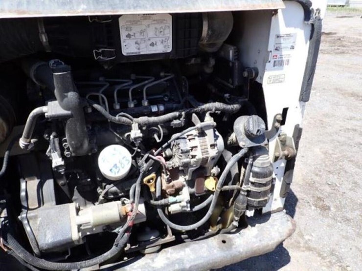 2015-bobcat-t550-image-42