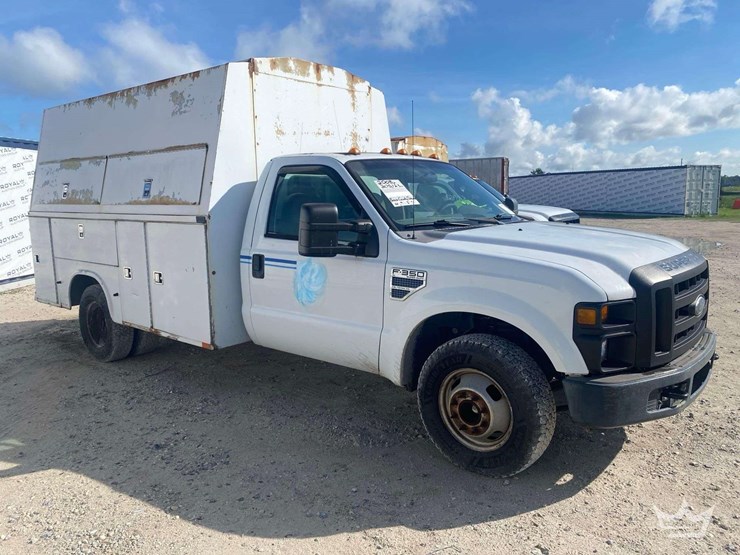 2008-ford-f-350-knapheide-kuv-enclosed-service-truck-image-2