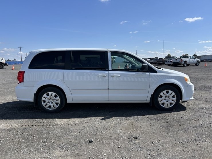 2014-dodge-grand-caravan-image-6