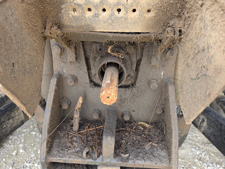 2005-massey-ferguson-6465-image-15