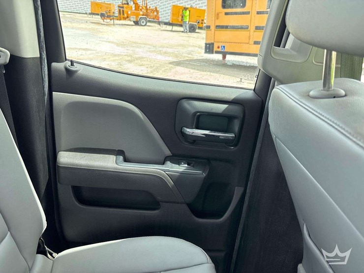 2018-chevrolet-silverado-1500-image-22