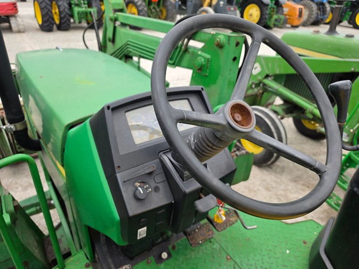 2000-john-deere-6210-image-16