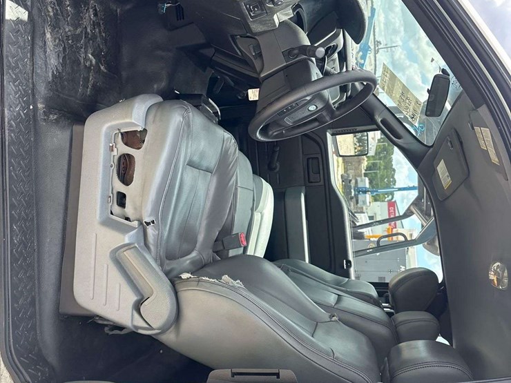 2014-ford-f150-image-10