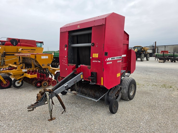 2014-massey-ferguson-2946-image-1