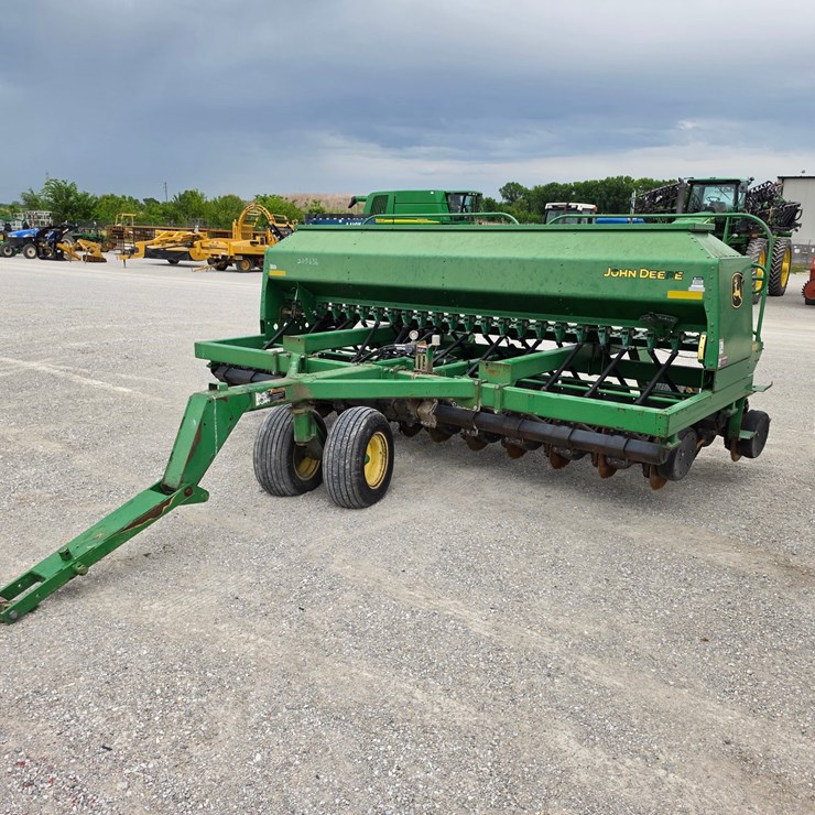 2002 JOHN DEERE 1590