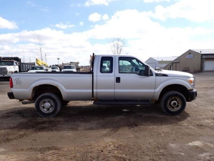 2013-ford-f250-xl-image-4