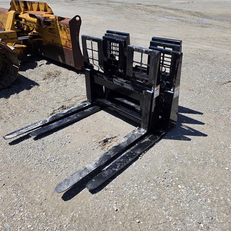 #205404 • New WT Pallet Forks