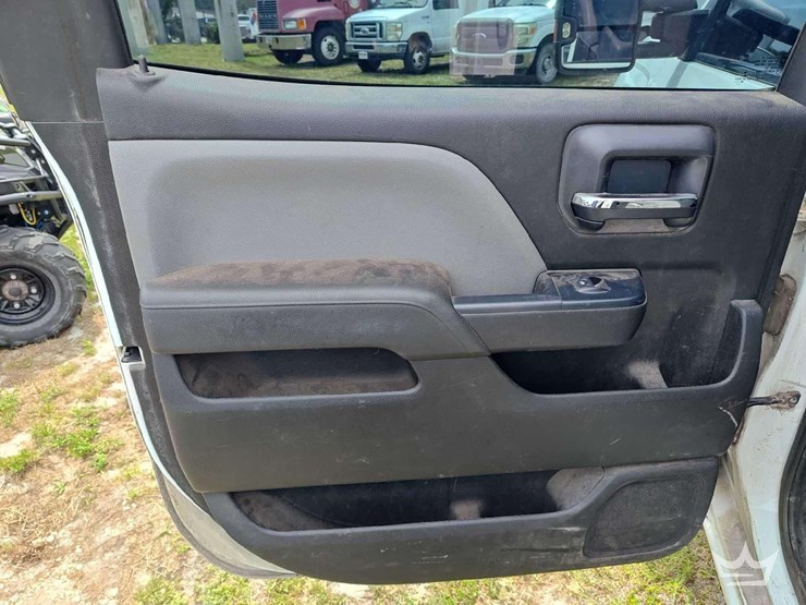 2019-chevrolet-silverado-3500-image-23