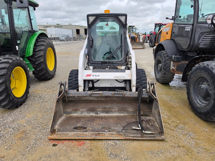 2002-bobcat-773g-image-2