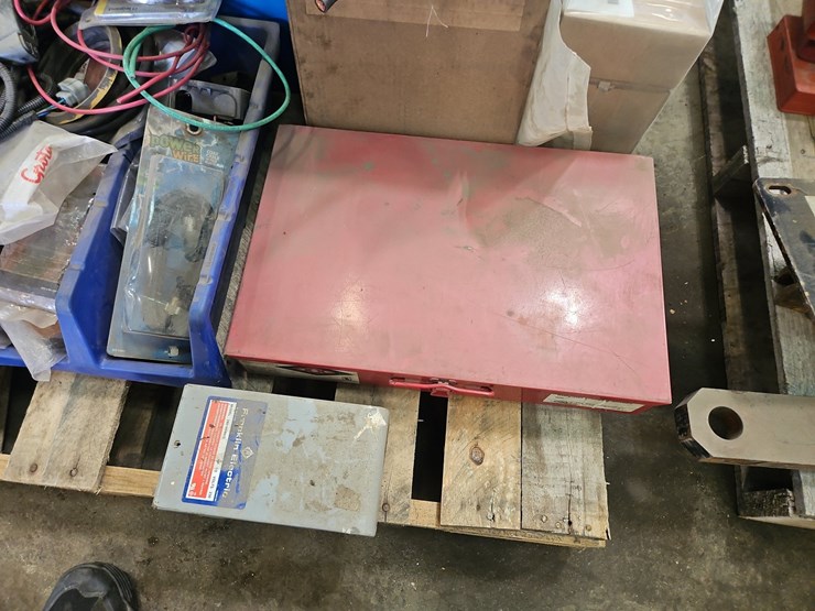 bolt-bins-with-contents,-image-5