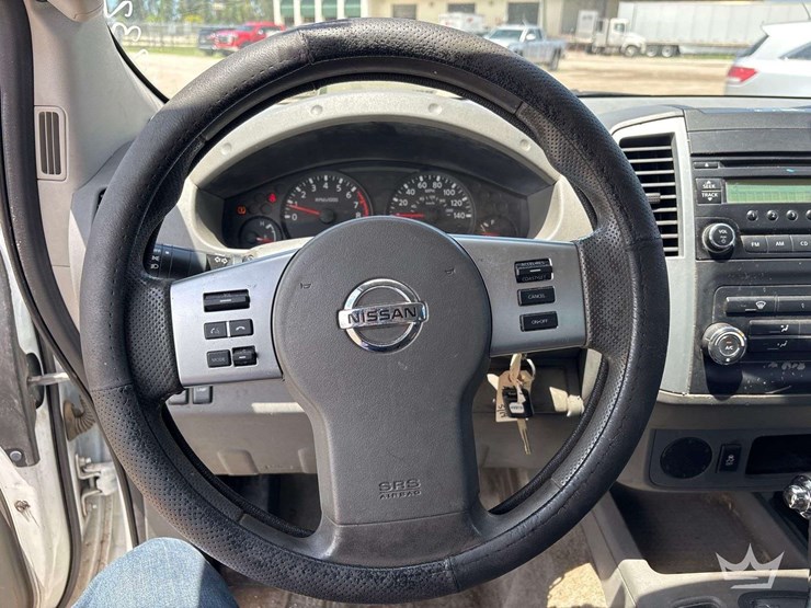 2015-nissan-frontier-image-13