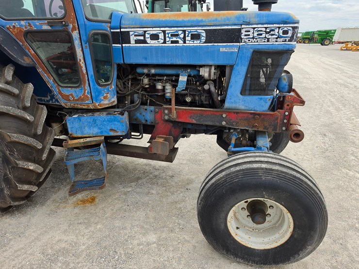 1990-ford-8630-image-22