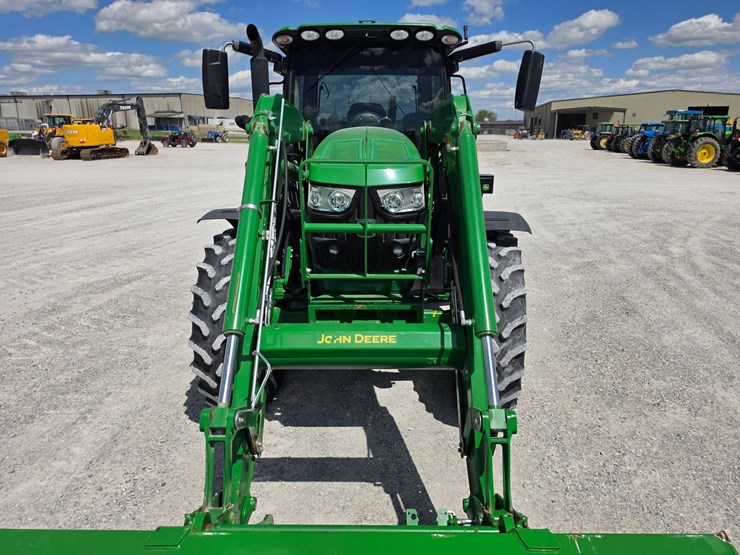 2016-john-deere-6145r-image-4