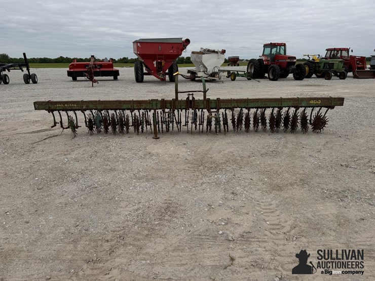 john-deere-400-image-2
