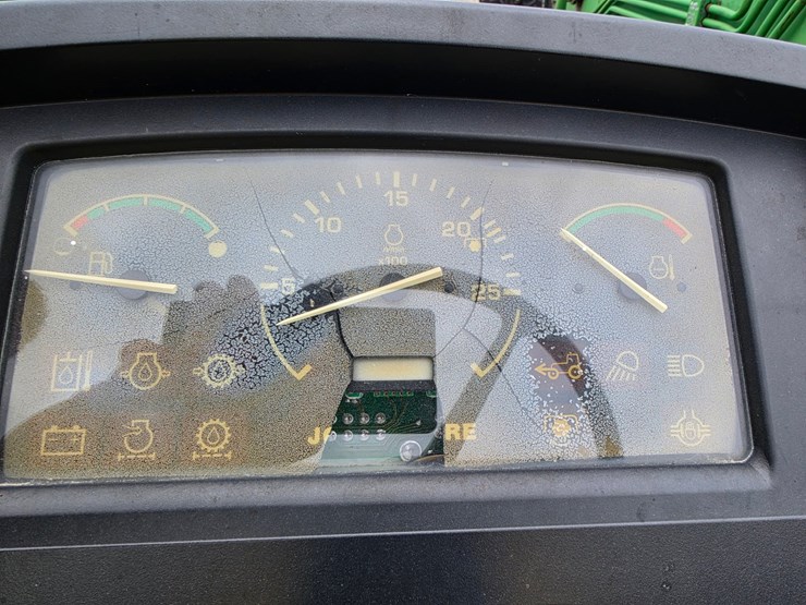 2000-john-deere-6210-image-17