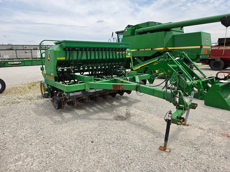 2009-john-deere-1590-image-18