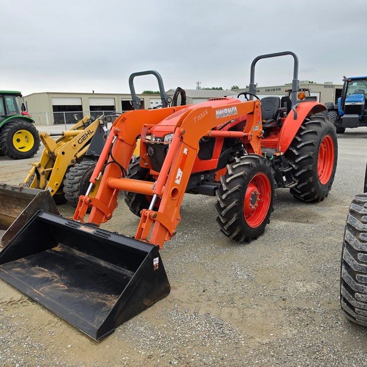 2017 KUBOTA M5-091