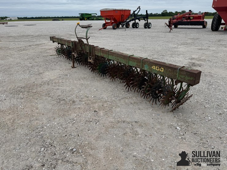 john-deere-400-image-1