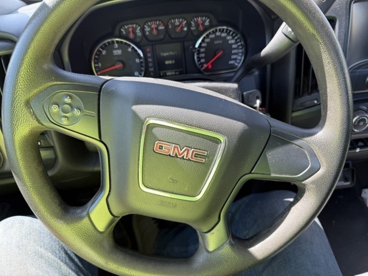 2016-gmc-sierra-2500-image-26