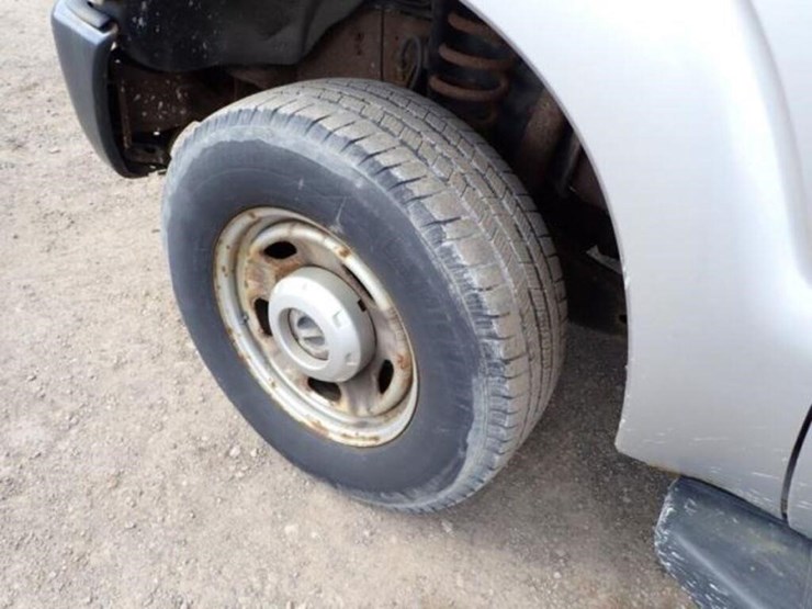 2013-ford-f250-xl-image-29
