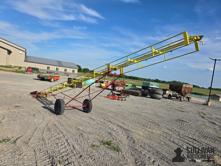 new-holland-132-image-7
