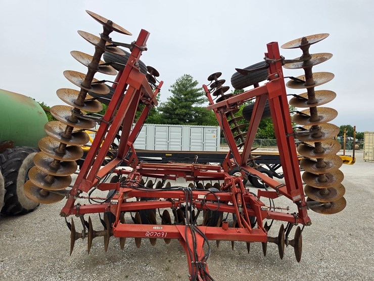 2001-case-ih-3950-image-3