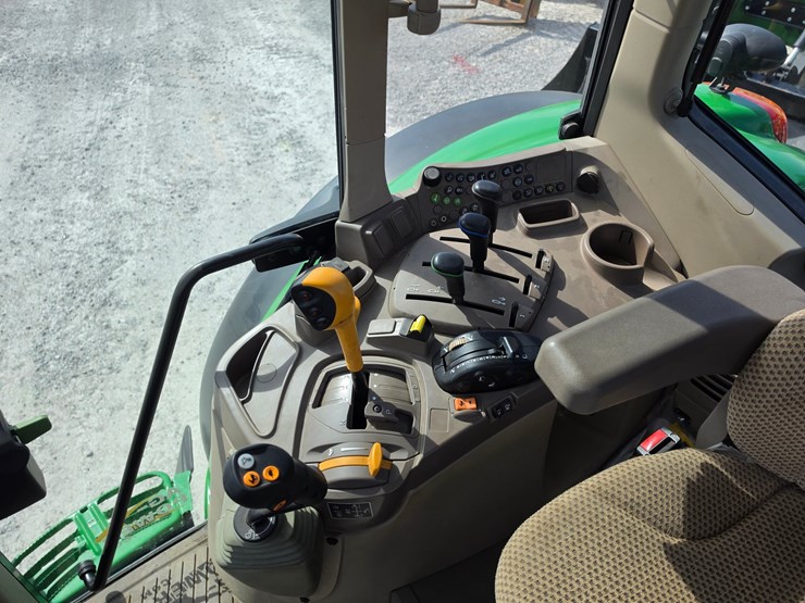 2023-john-deere-6130m-image-19