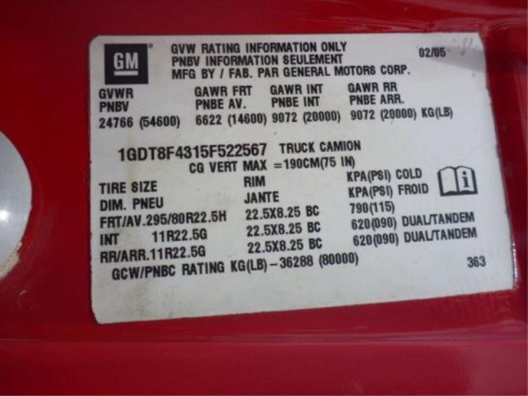 2005-gmc-t8500-image-11
